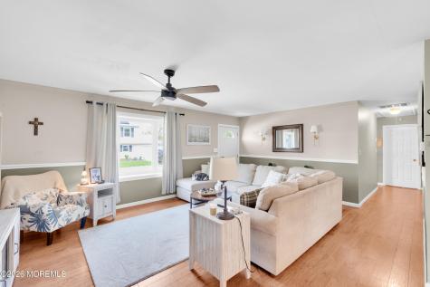 1145 Windward Avenue Beachwood NJ 08722