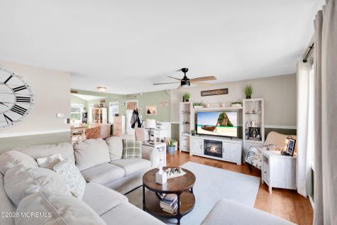 1145 Windward Avenue Beachwood NJ 08722