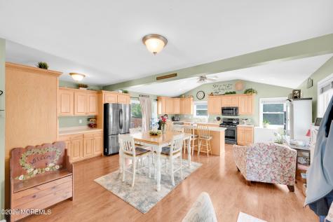 1145 Windward Avenue Beachwood NJ 08722