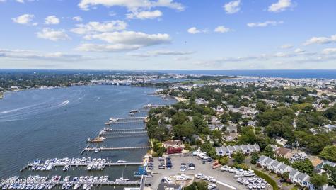 909 River Oaks Lane Point Pleasant NJ 08742