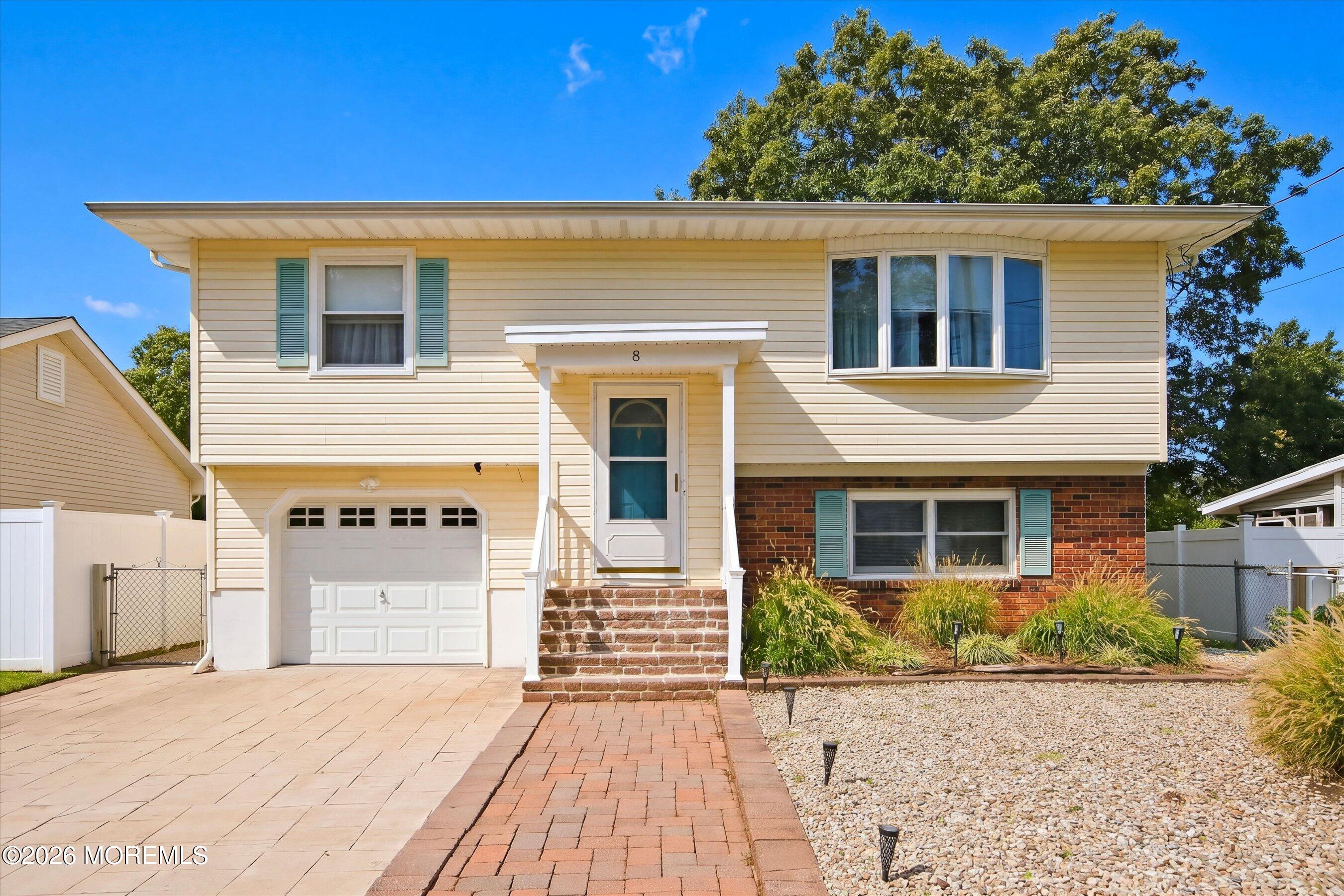 8 Frankies Lane Toms River NJ 08753