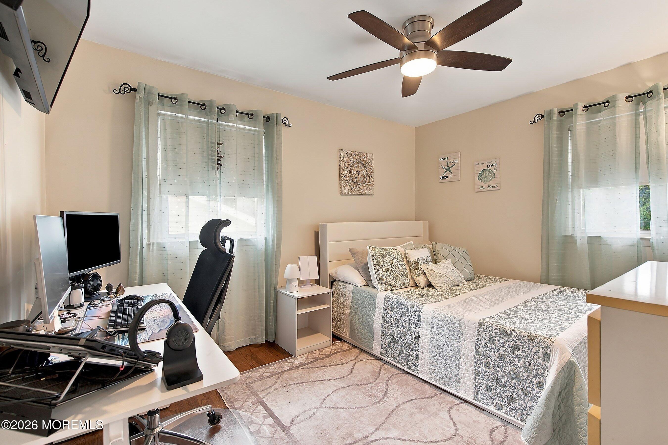 8 Frankies Lane Toms River NJ 08753