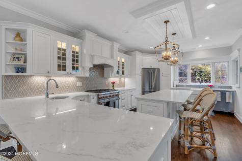 43 Old Squan Road Manasquan NJ 08736