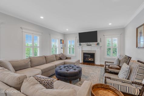43 Old Squan Road Manasquan NJ 08736