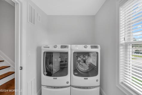 43 Old Squan Road Manasquan NJ 08736