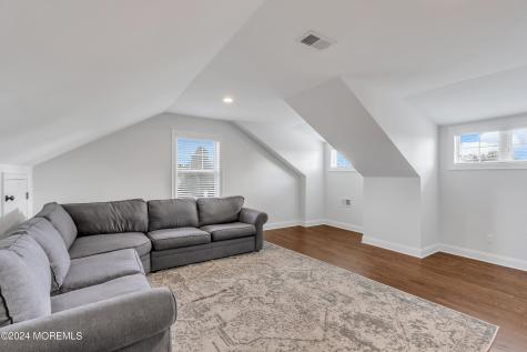 43 Old Squan Road Manasquan NJ 08736