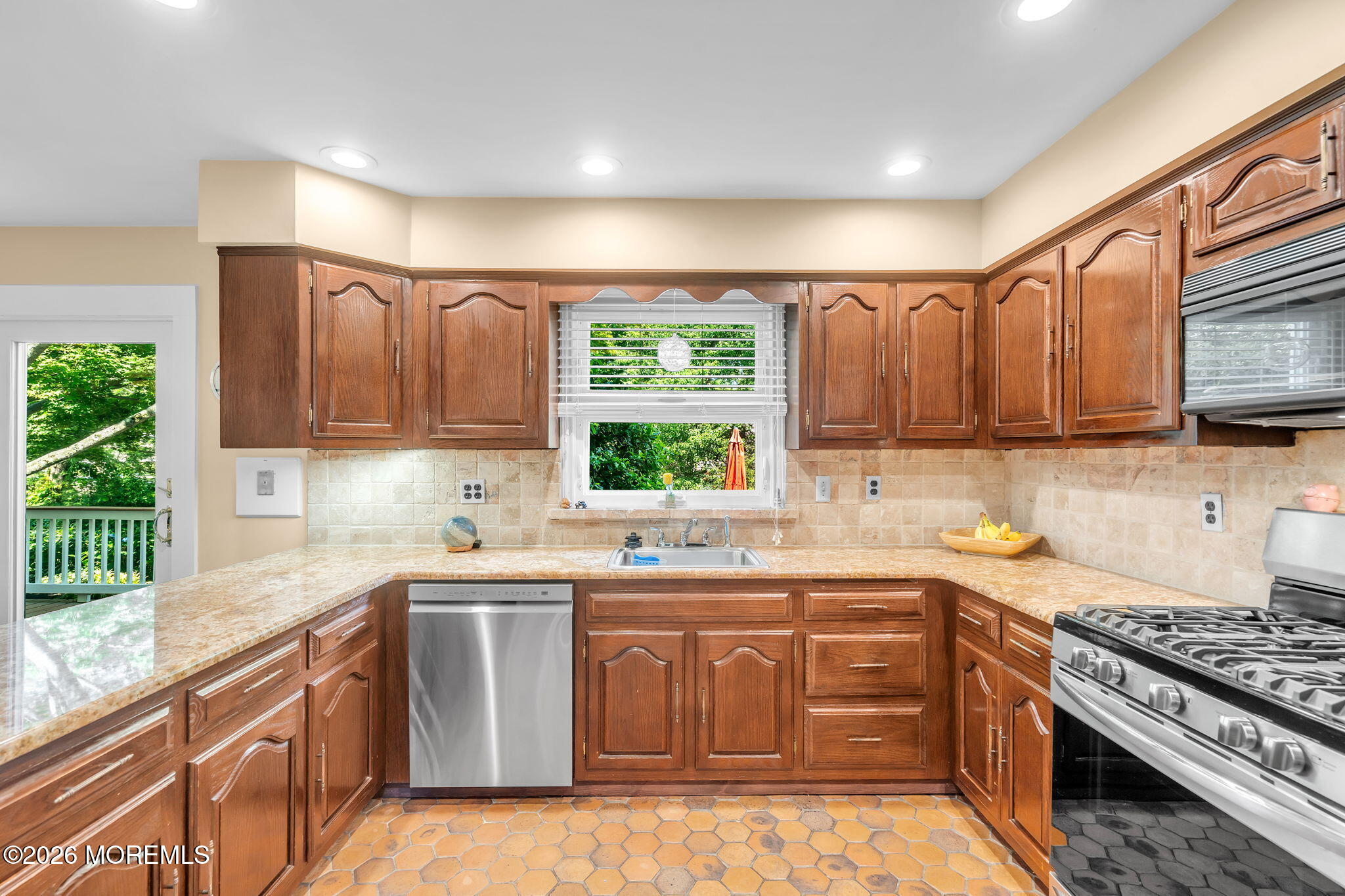 34 Kingsley Drive Manalapan NJ 07726