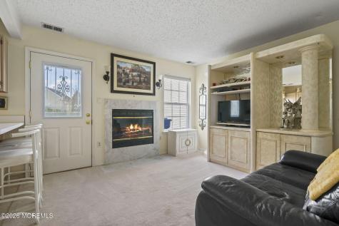 26 Tall Oaks Court Old Bridge NJ 08857