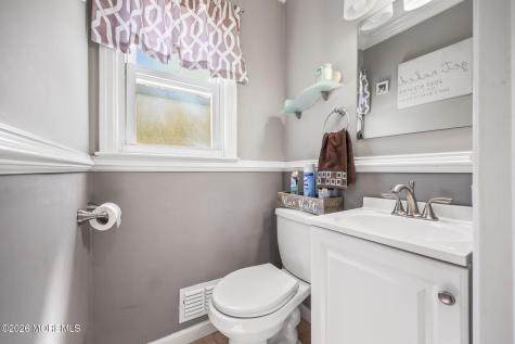 52 Hibernia Way Freehold NJ 07728