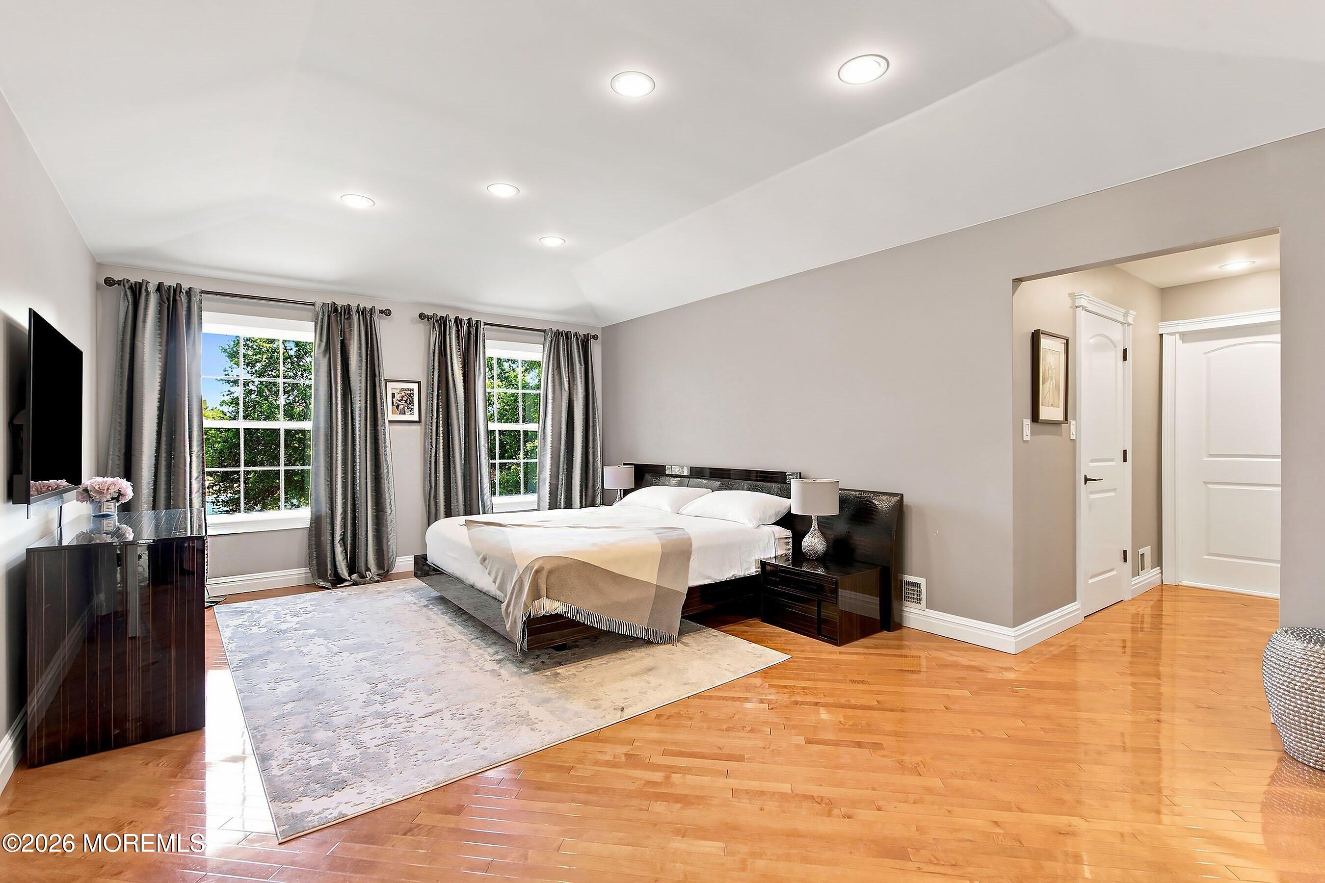 26 Goshawk Court Morganville NJ 07751
