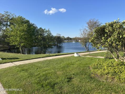 103F Edinburgh Lane Lakewood NJ 08701