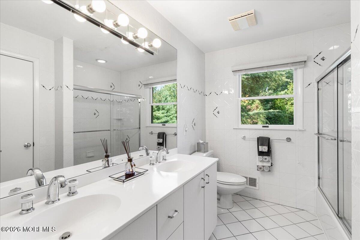 3 Inge Lane Marlboro NJ 07746