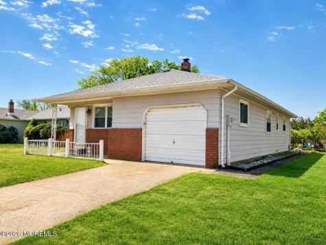 47 Castle Harbor Drive Toms River NJ 08757