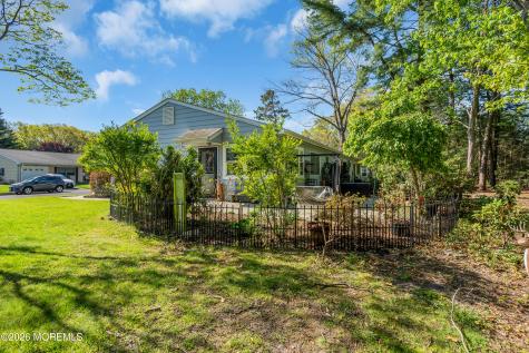 8 Montana Drive Manchester NJ 08759