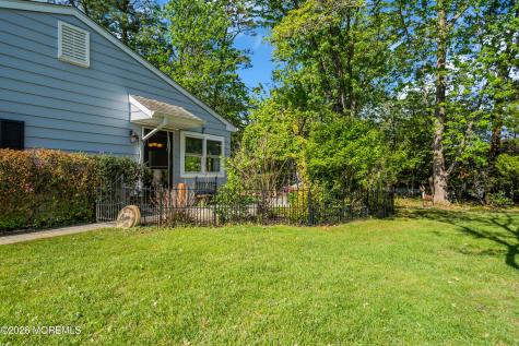 8 Montana Drive Manchester NJ 08759