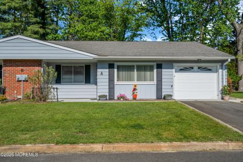 8 Montana Drive Manchester NJ 08759