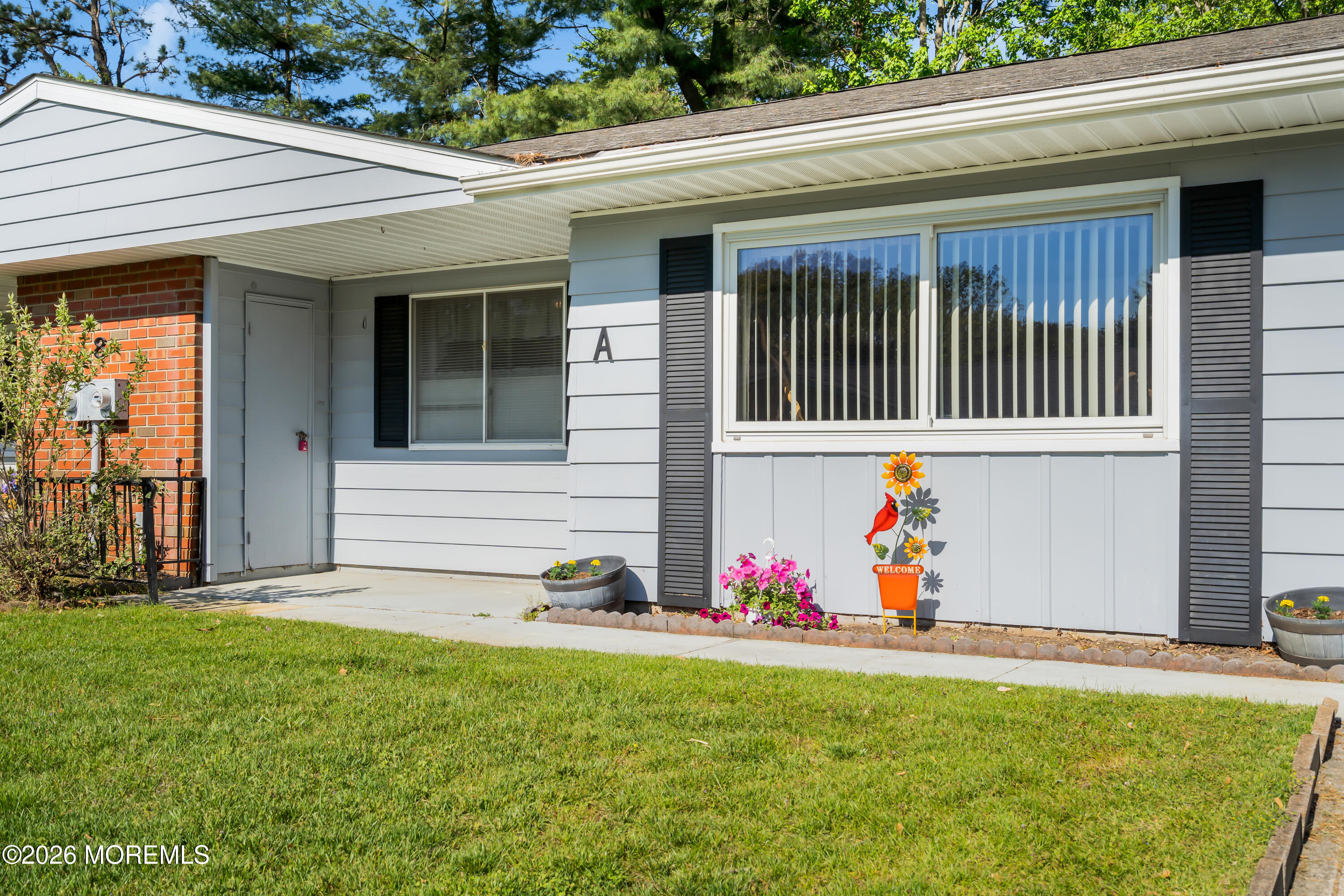 8 Montana Drive Manchester NJ 08759