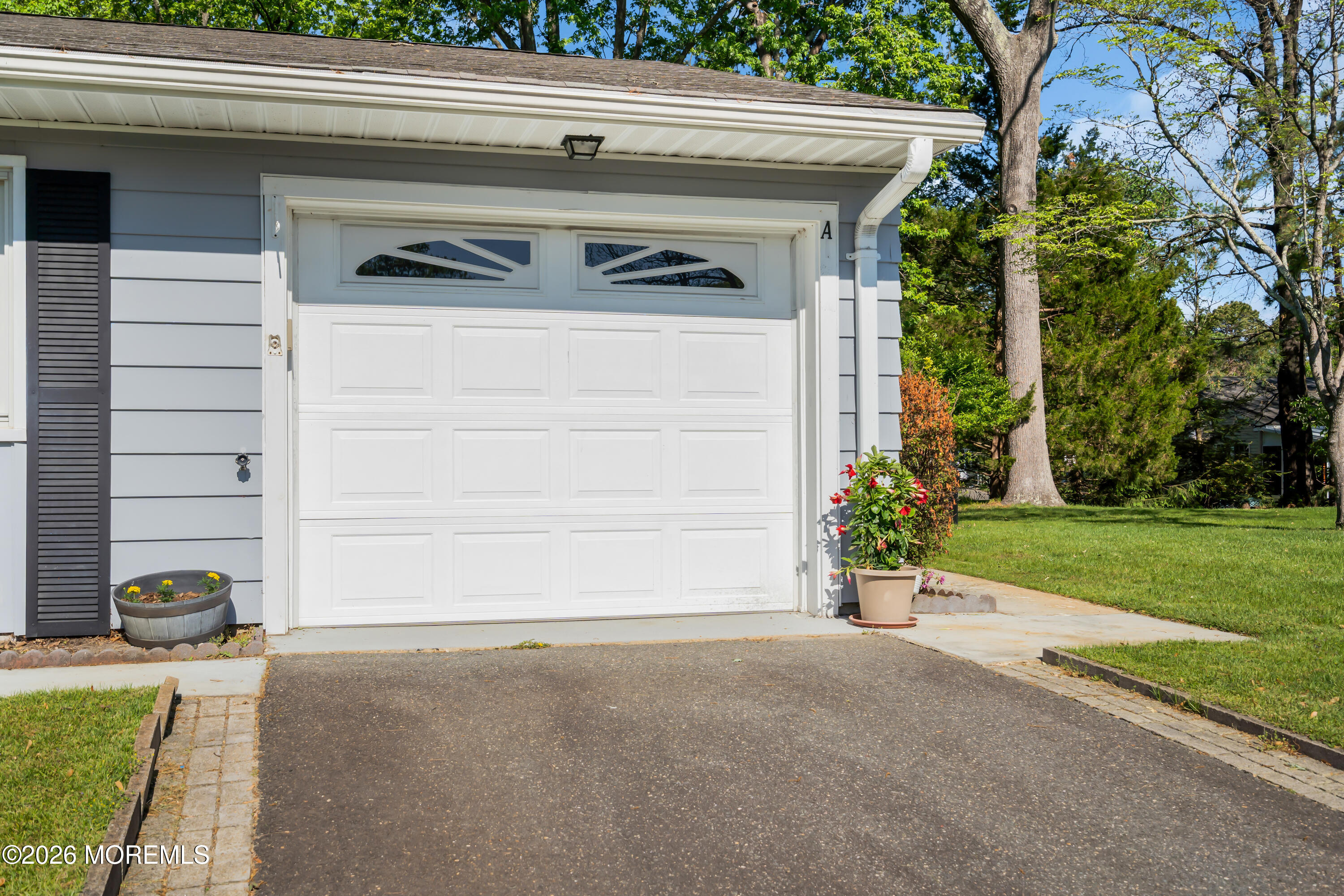 8 Montana Drive Manchester NJ 08759