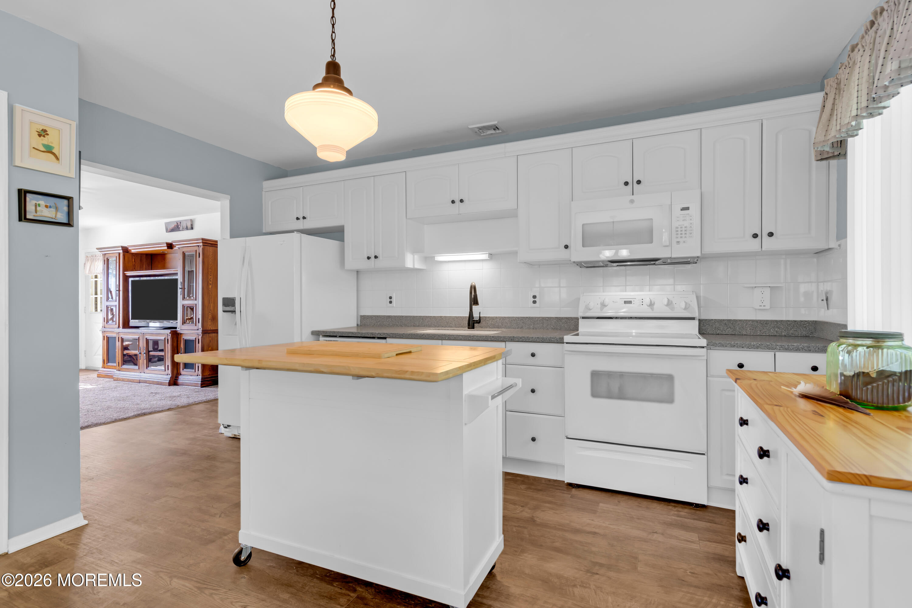 8 Montana Drive Manchester NJ 08759
