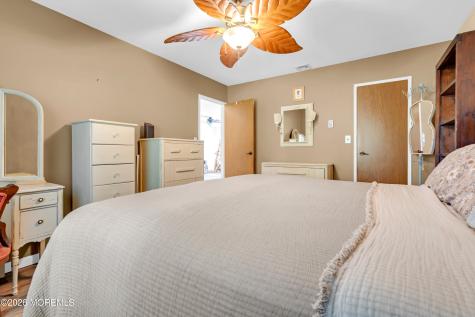 8 Montana Drive Manchester NJ 08759