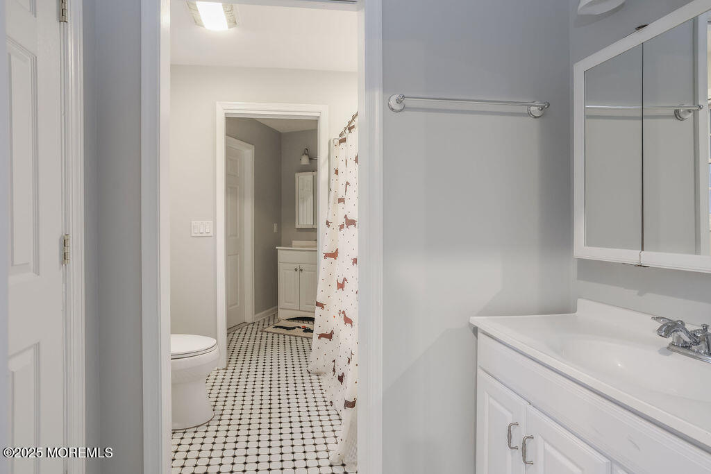 5 Popper Street Manahawkin NJ 08050
