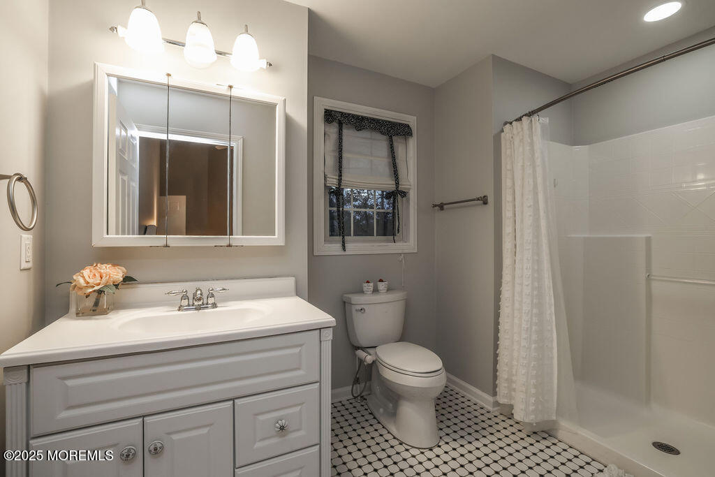 5 Popper Street Manahawkin NJ 08050