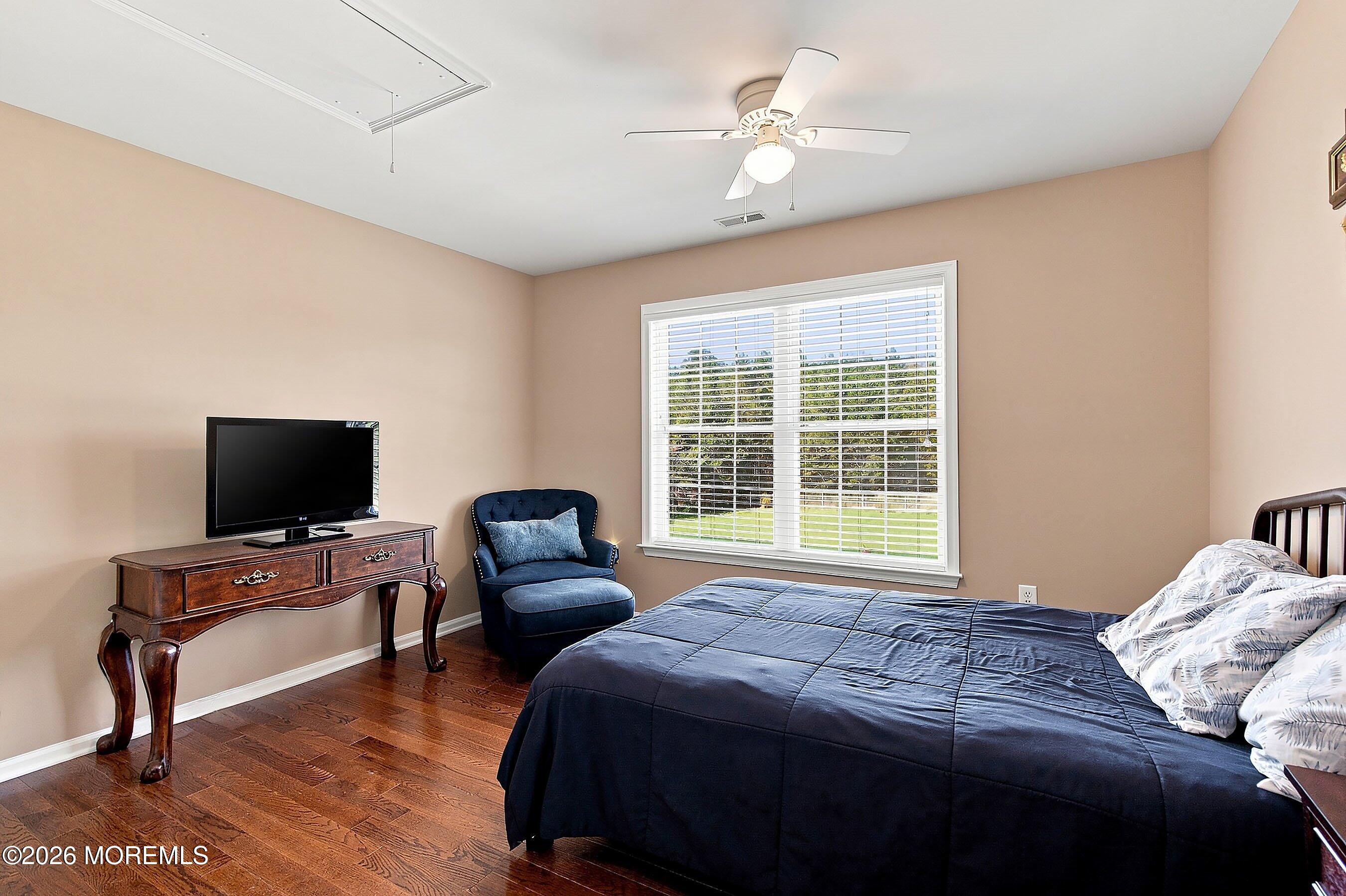 43 Oxford Circle Southampton NJ 08088