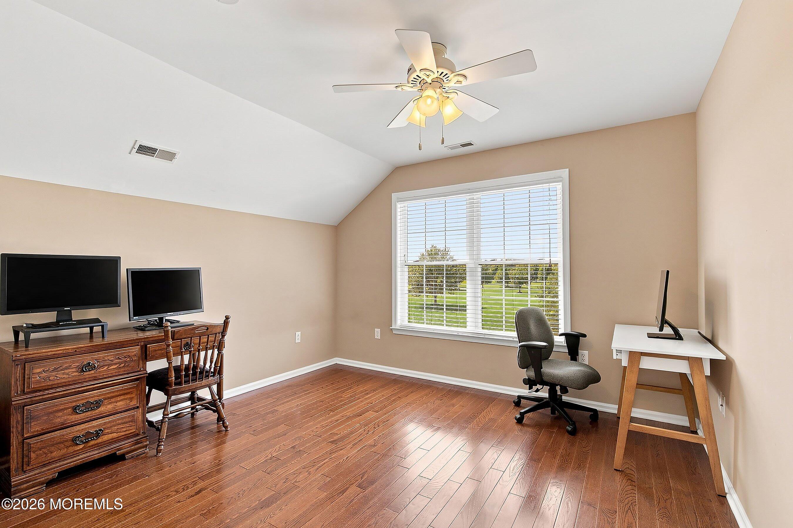 43 Oxford Circle Southampton NJ 08088