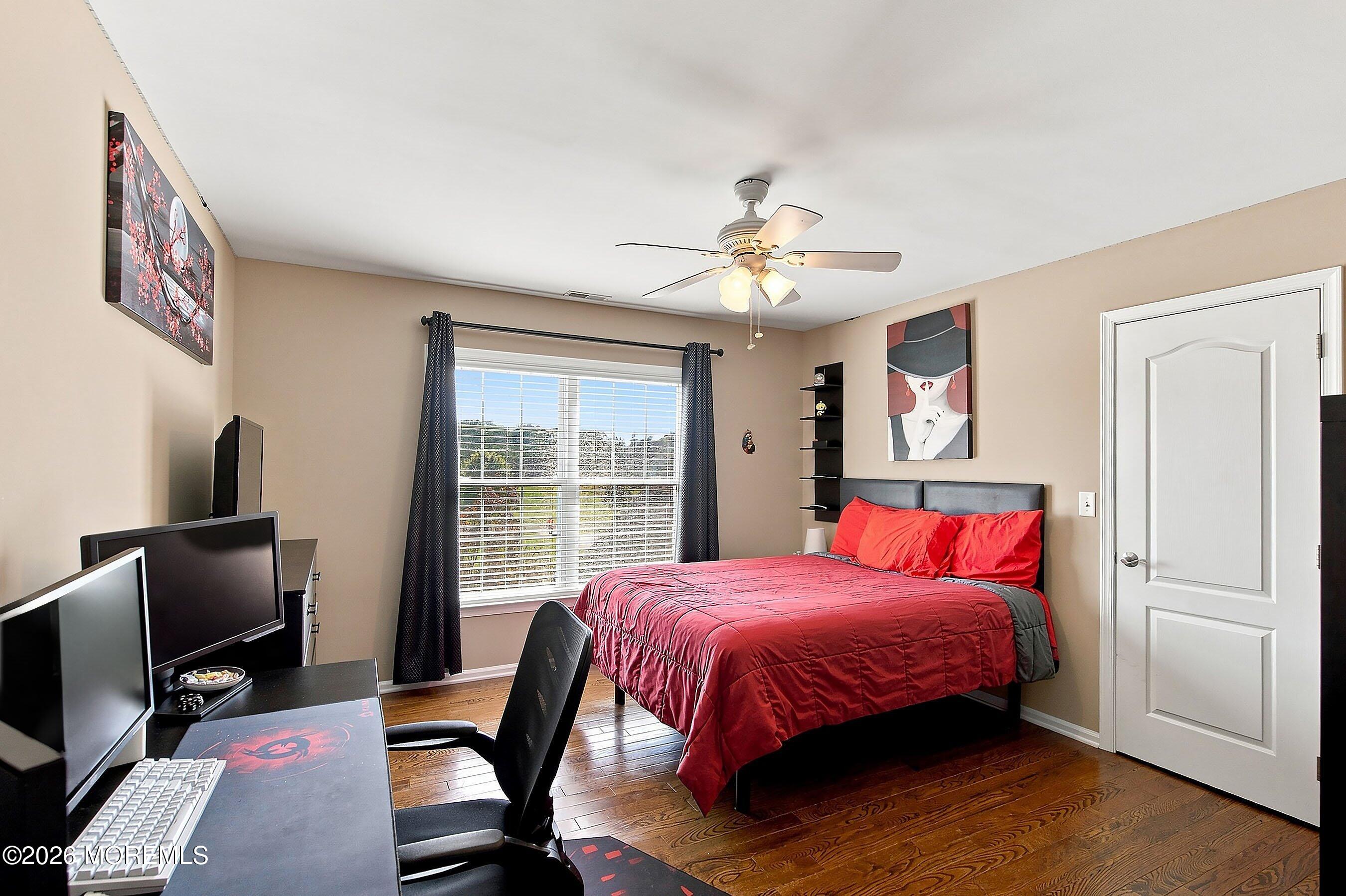 43 Oxford Circle Southampton NJ 08088