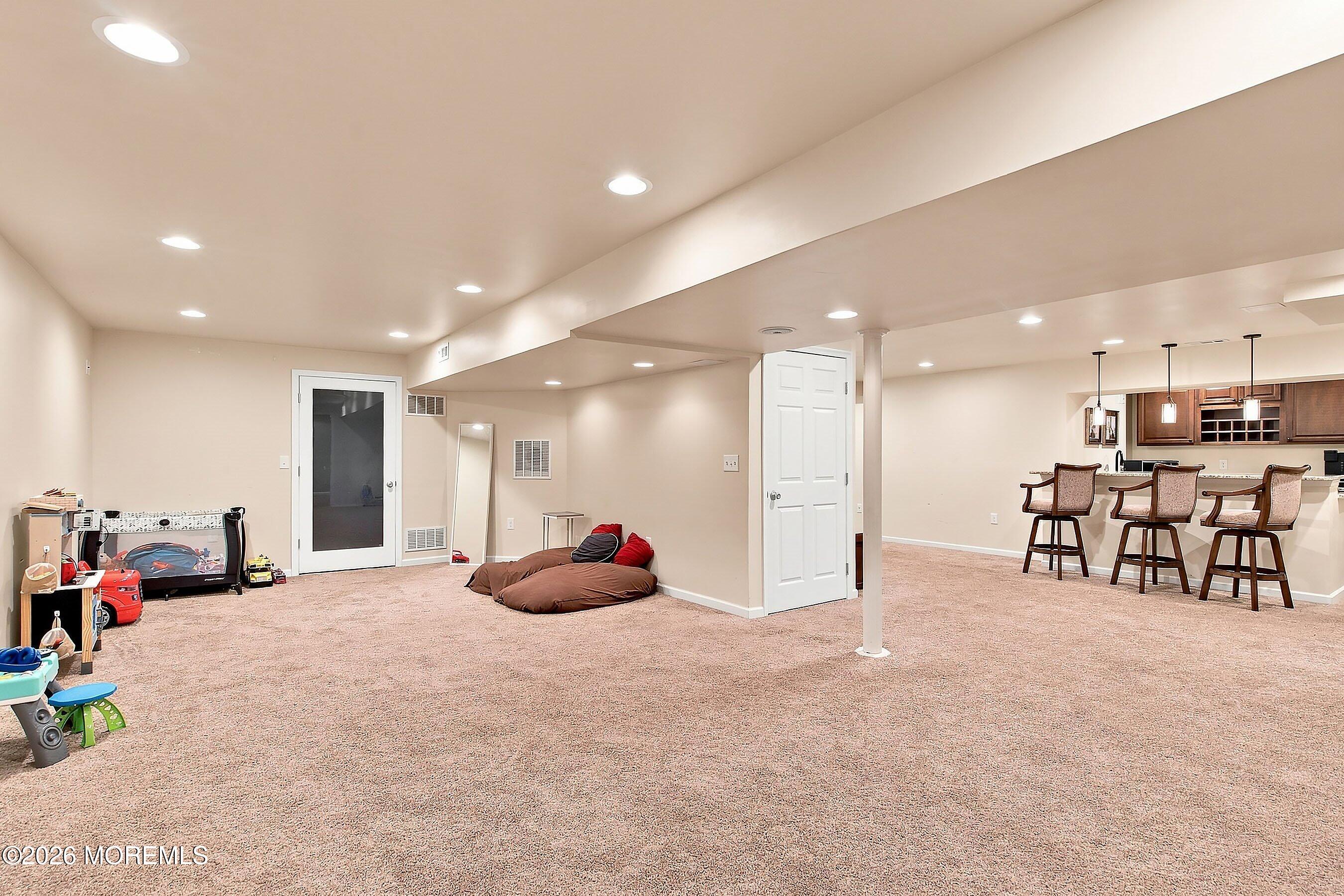 43 Oxford Circle Southampton NJ 08088