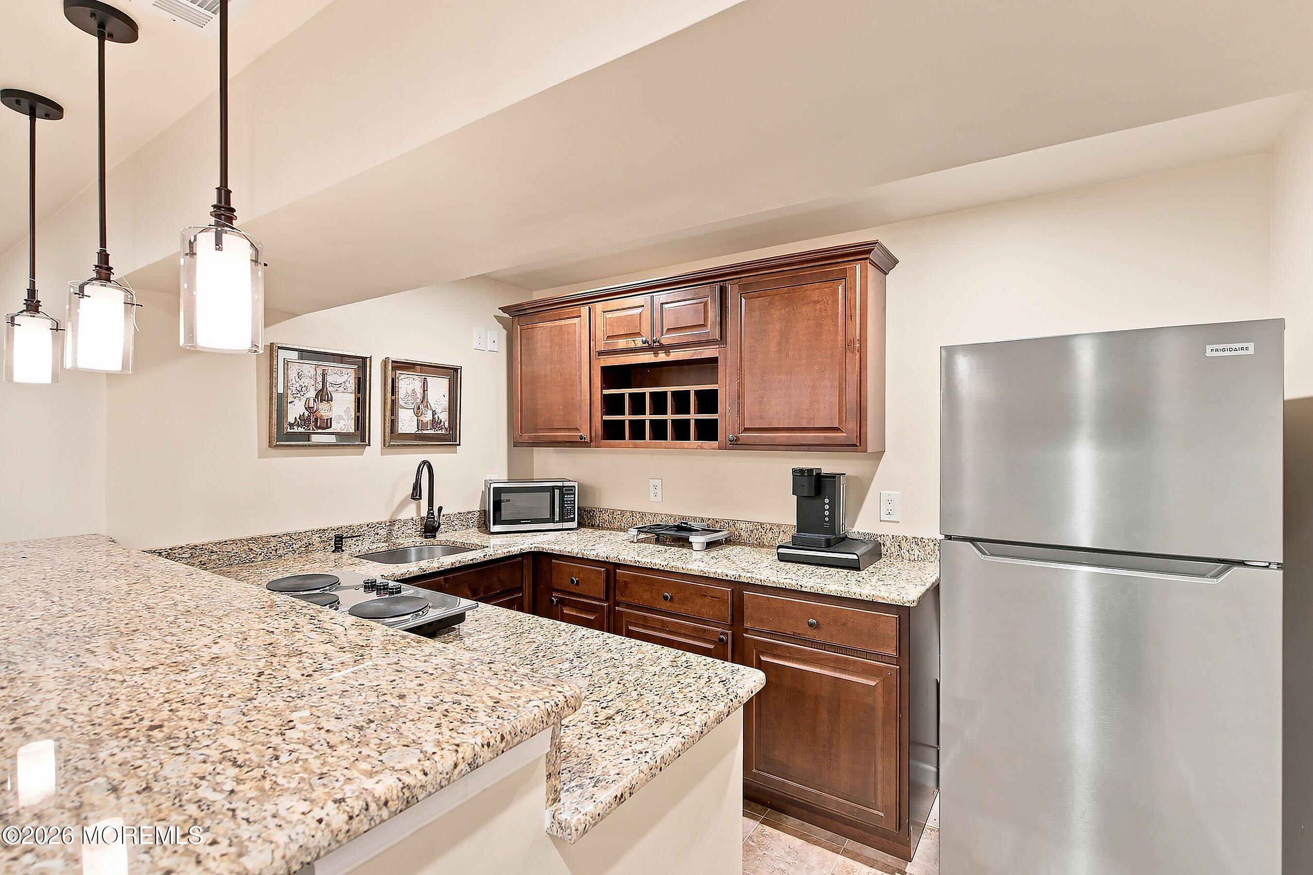 43 Oxford Circle Southampton NJ 08088