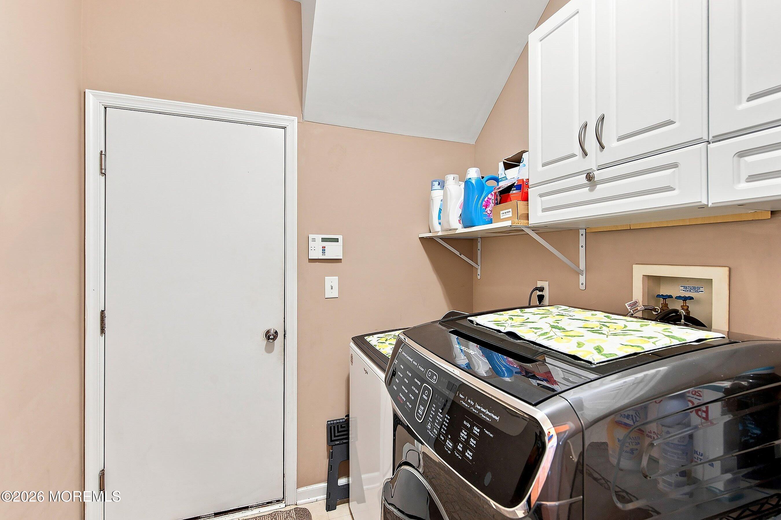 43 Oxford Circle Southampton NJ 08088