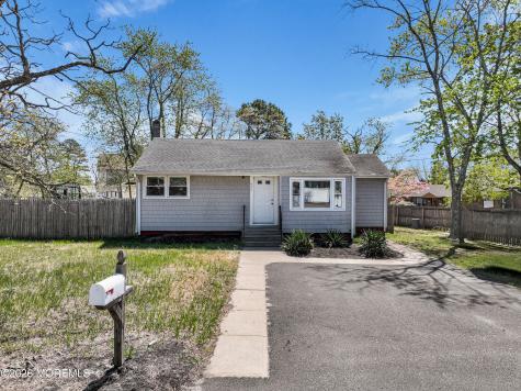 838 Maple Avenue Brick NJ 08724