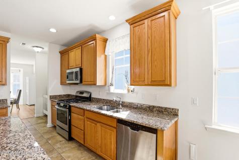 70 Eagle Ridge Circle Lakewood NJ 08701