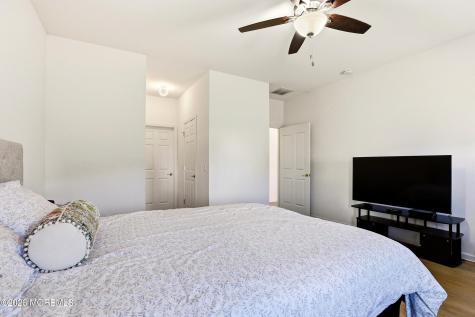 70 Eagle Ridge Circle Lakewood NJ 08701