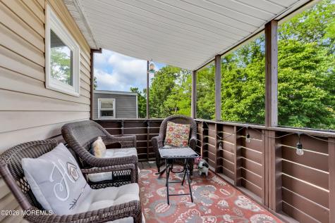8 Lincoln Court Keansburg NJ 07734