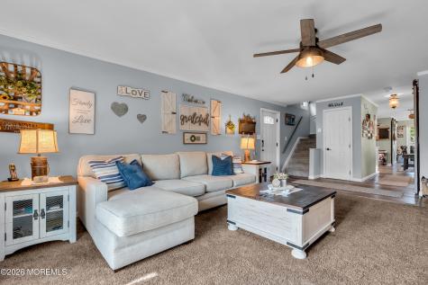 8 Lincoln Court Keansburg NJ 07734