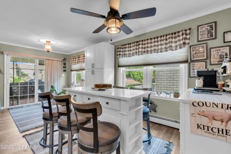 8 Lincoln Court Keansburg NJ 07734