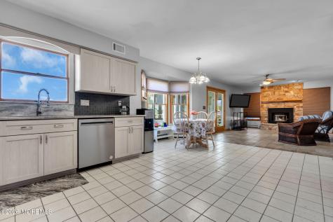 402 Atlantic City Court Lanoka Harbor NJ 08734