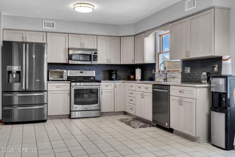 402 Atlantic City Court Lanoka Harbor NJ 08734