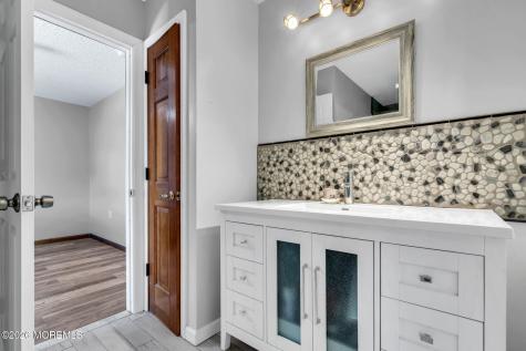 402 Atlantic City Court Lanoka Harbor NJ 08734