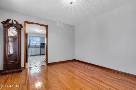 402 Atlantic City Court Lanoka Harbor NJ 08734