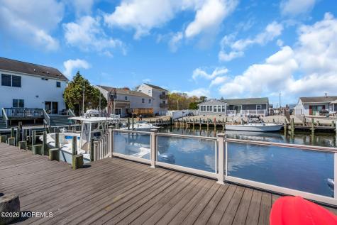 402 Atlantic City Court Lanoka Harbor NJ 08734