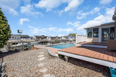 402 Atlantic City Court Lanoka Harbor NJ 08734