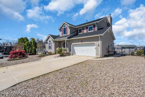 402 Atlantic City Court Lanoka Harbor NJ 08734