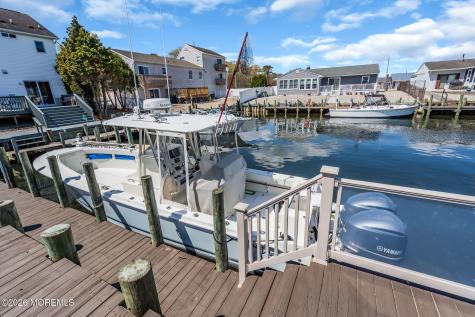 402 Atlantic City Court Lanoka Harbor NJ 08734
