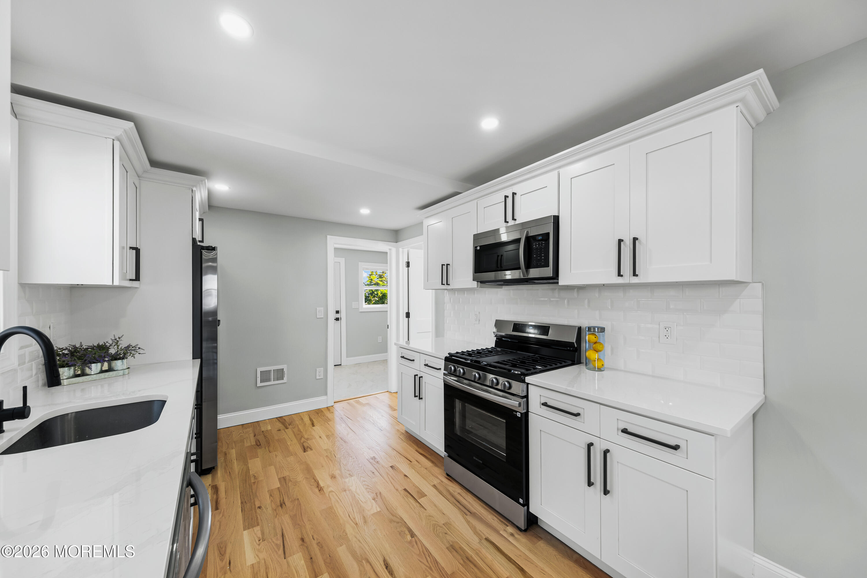 18 Campview Avenue Keansburg NJ 07734
