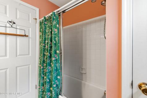 2289 Mount Hood Lane Toms River NJ 08753