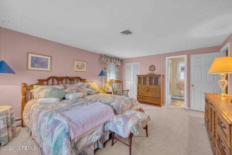 37 Faith Lane Aberdeen NJ 07747