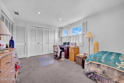 37 Faith Lane Aberdeen NJ 07747